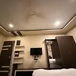 Raj Kamal Hotel