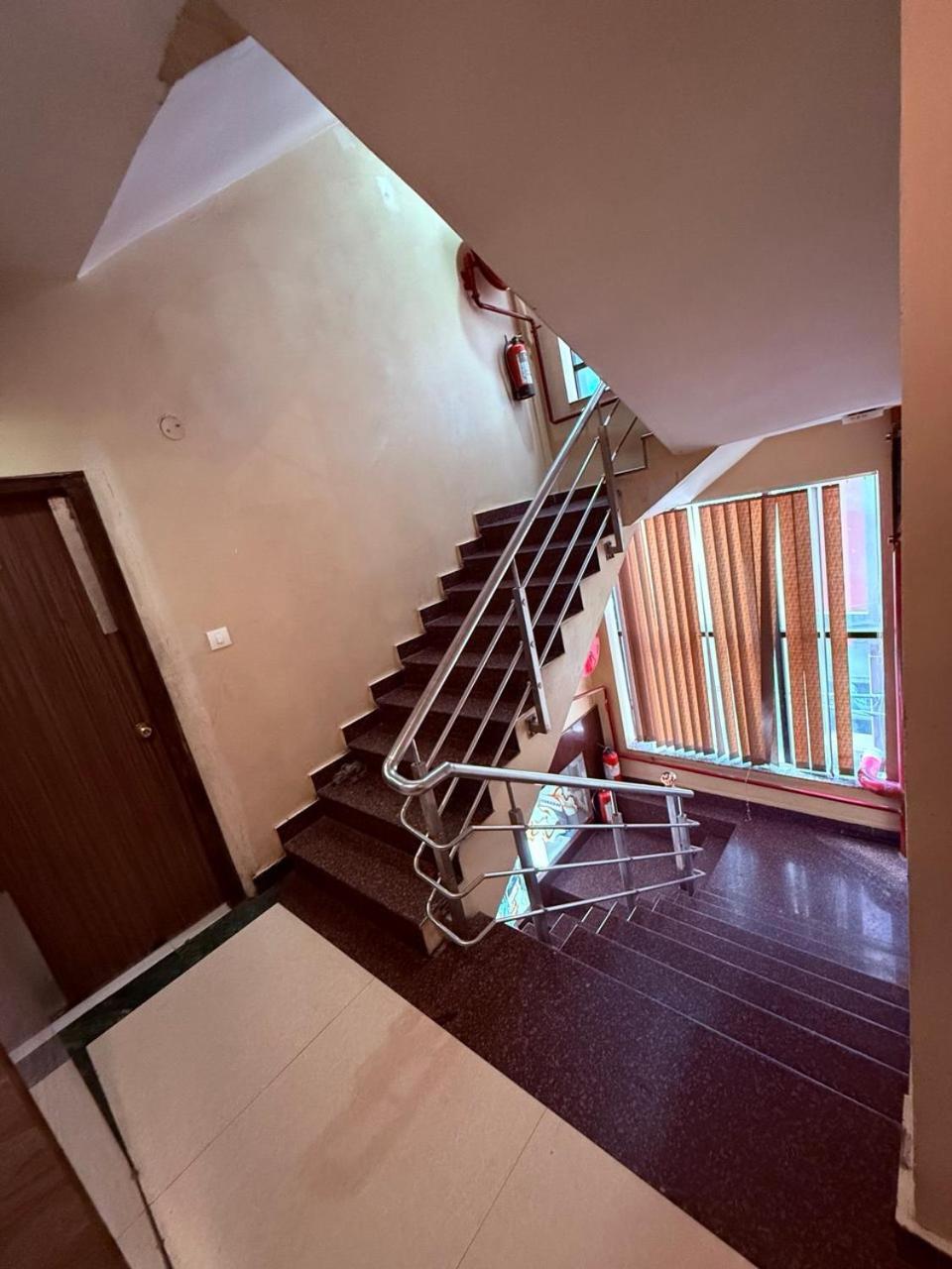 Raj Kamal Hotel 4*
